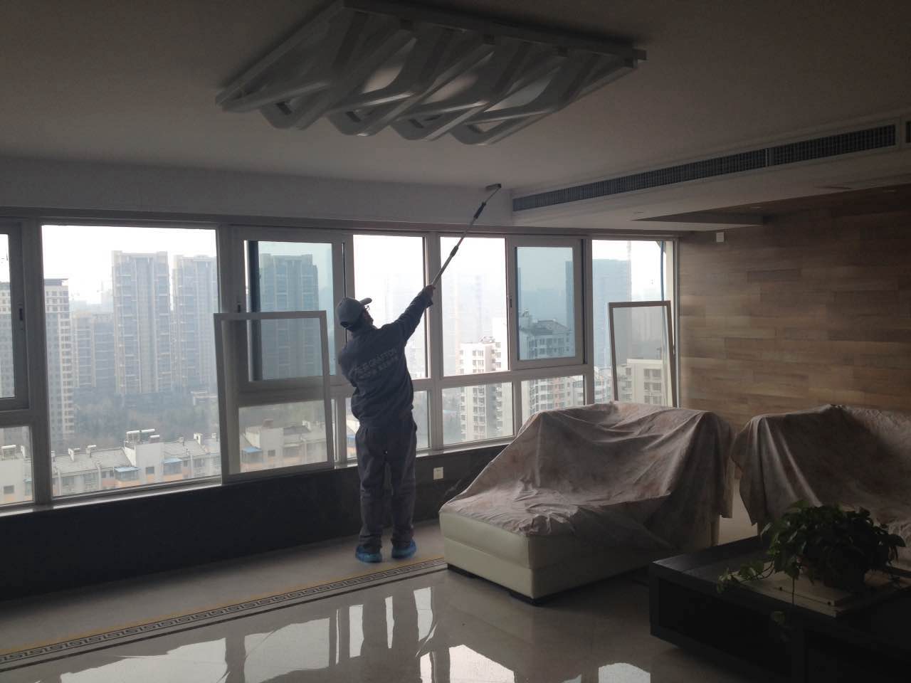 客廳墻頂面滾筒施工 客廳墻頂面滾筒施工