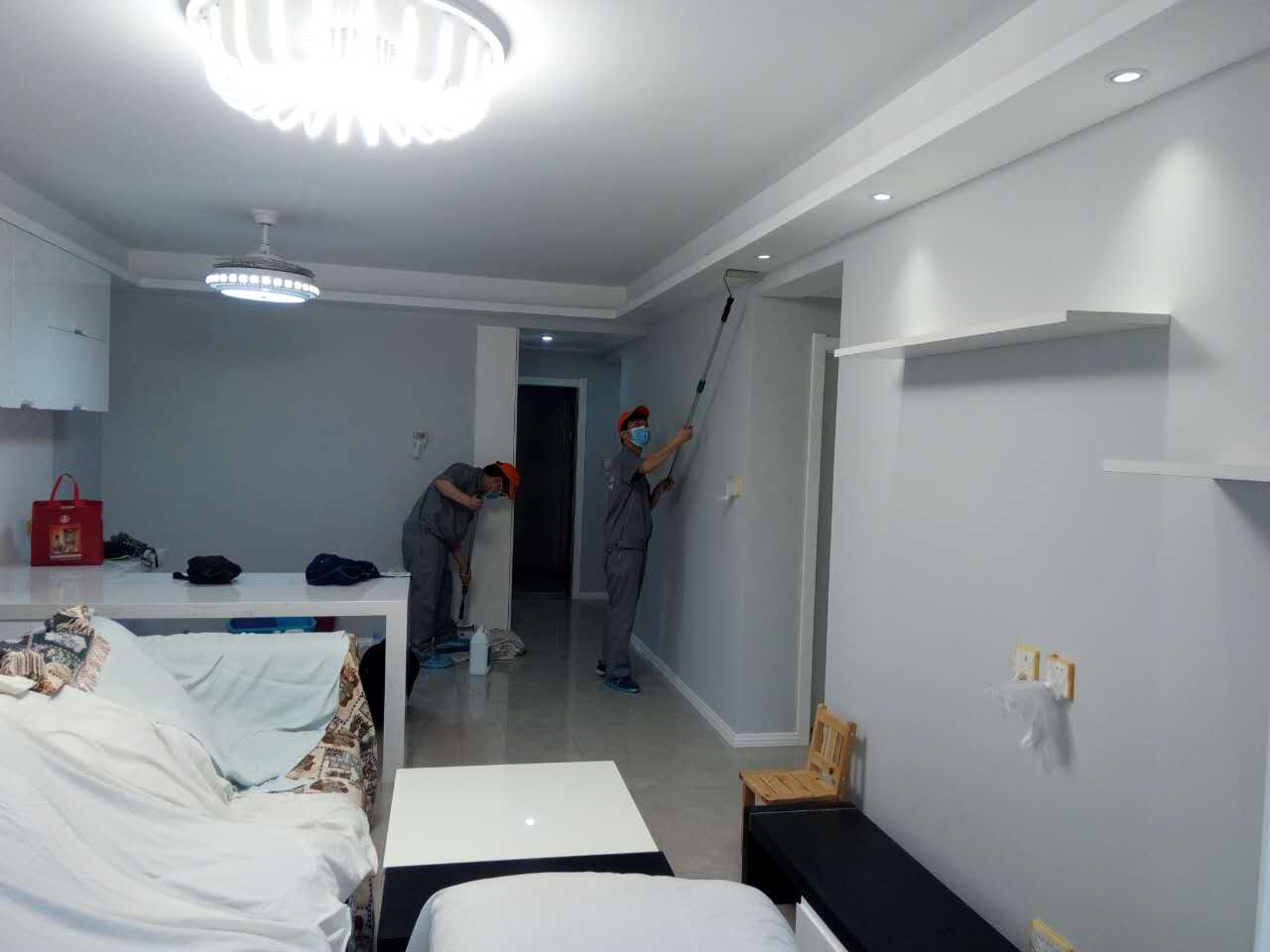 過(guò)道頂面重點(diǎn)施工 過(guò)道頂面重點(diǎn)施工