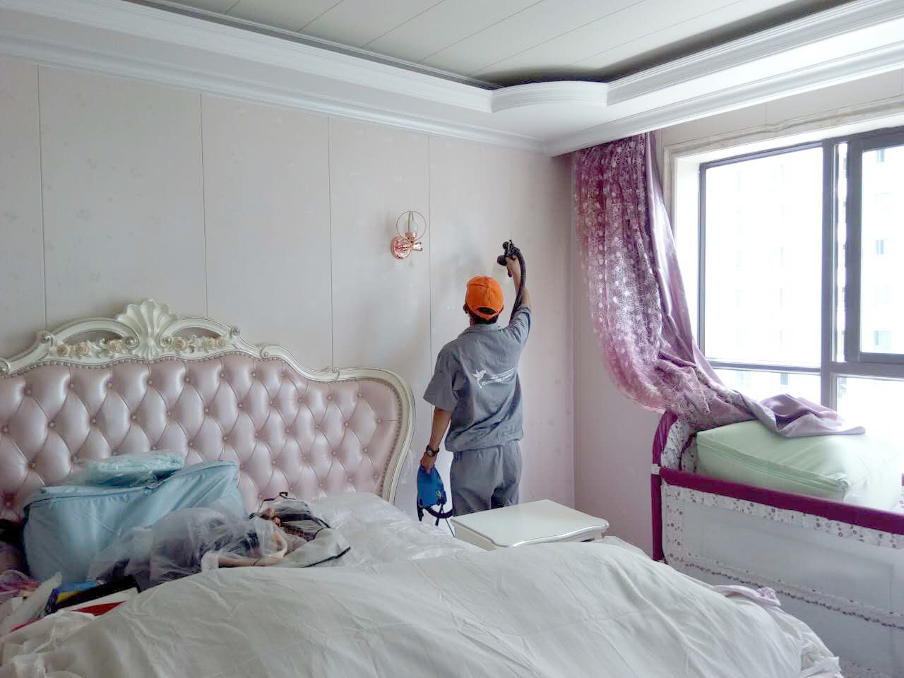 墻面壁紙重點噴涂施工 墻面壁紙重點噴涂施工