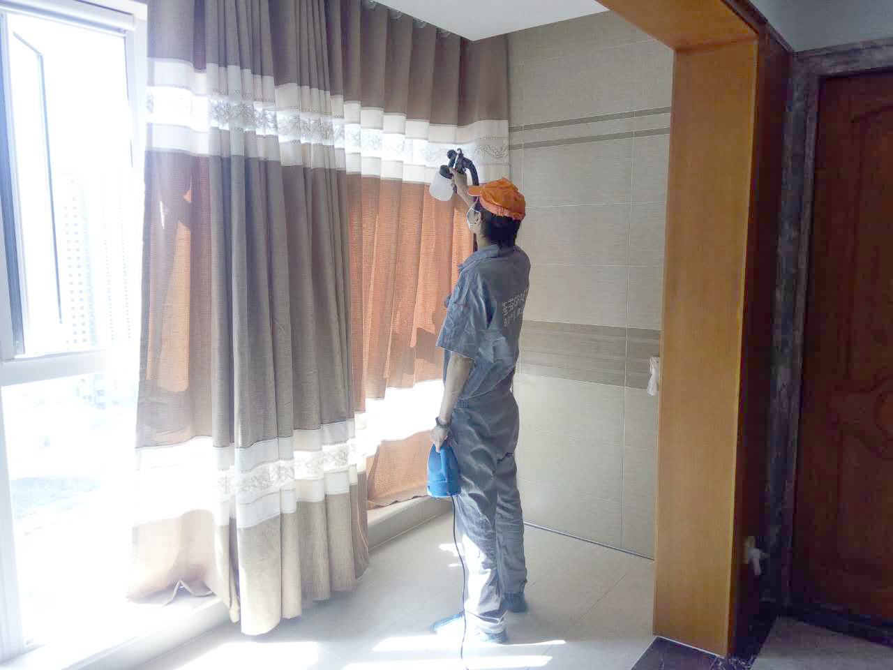 陽臺窗簾布藝噴涂施工 陽臺窗簾布藝噴涂施工