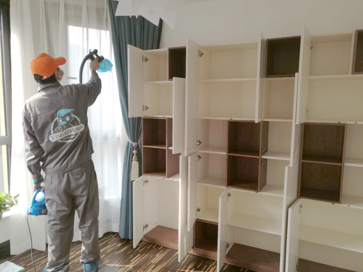 木柜噴涂全方位施工治理 木柜噴涂全方位施工治理