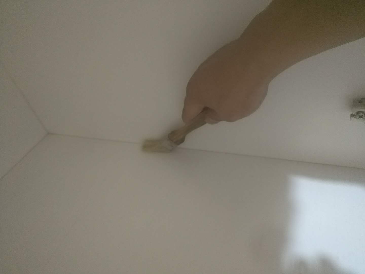 柜子接縫處刷子精細化處理 柜子接縫處刷子精細化處理