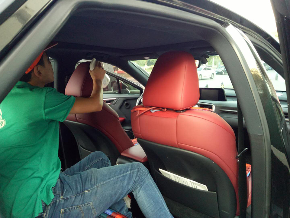 車內全方位噴涂施工 車內全方位噴涂施工