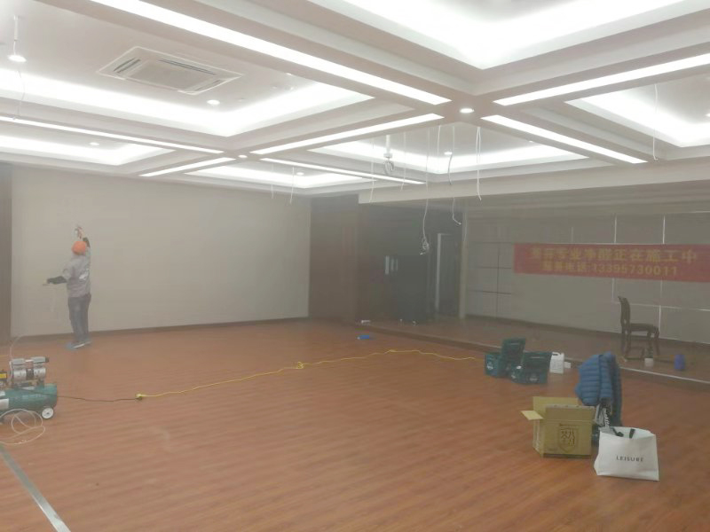 醫院大廳頂面噴槍施工治理 醫院大廳頂面噴槍施工治理