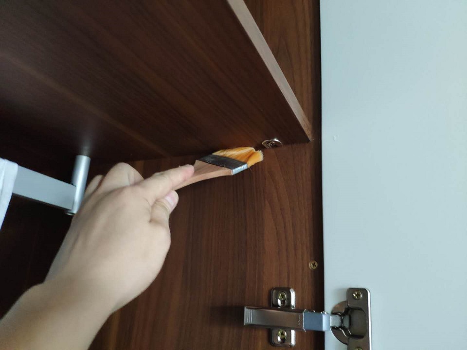 柜子接縫處刷子精細化治理施工 柜子接縫處刷子精細化治理施工