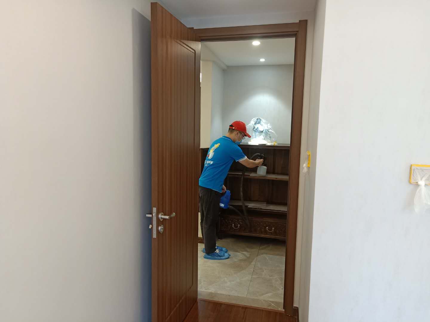 臥室柜子全方位噴涂治理甲醛 臥室柜子全方位噴涂治理甲醛