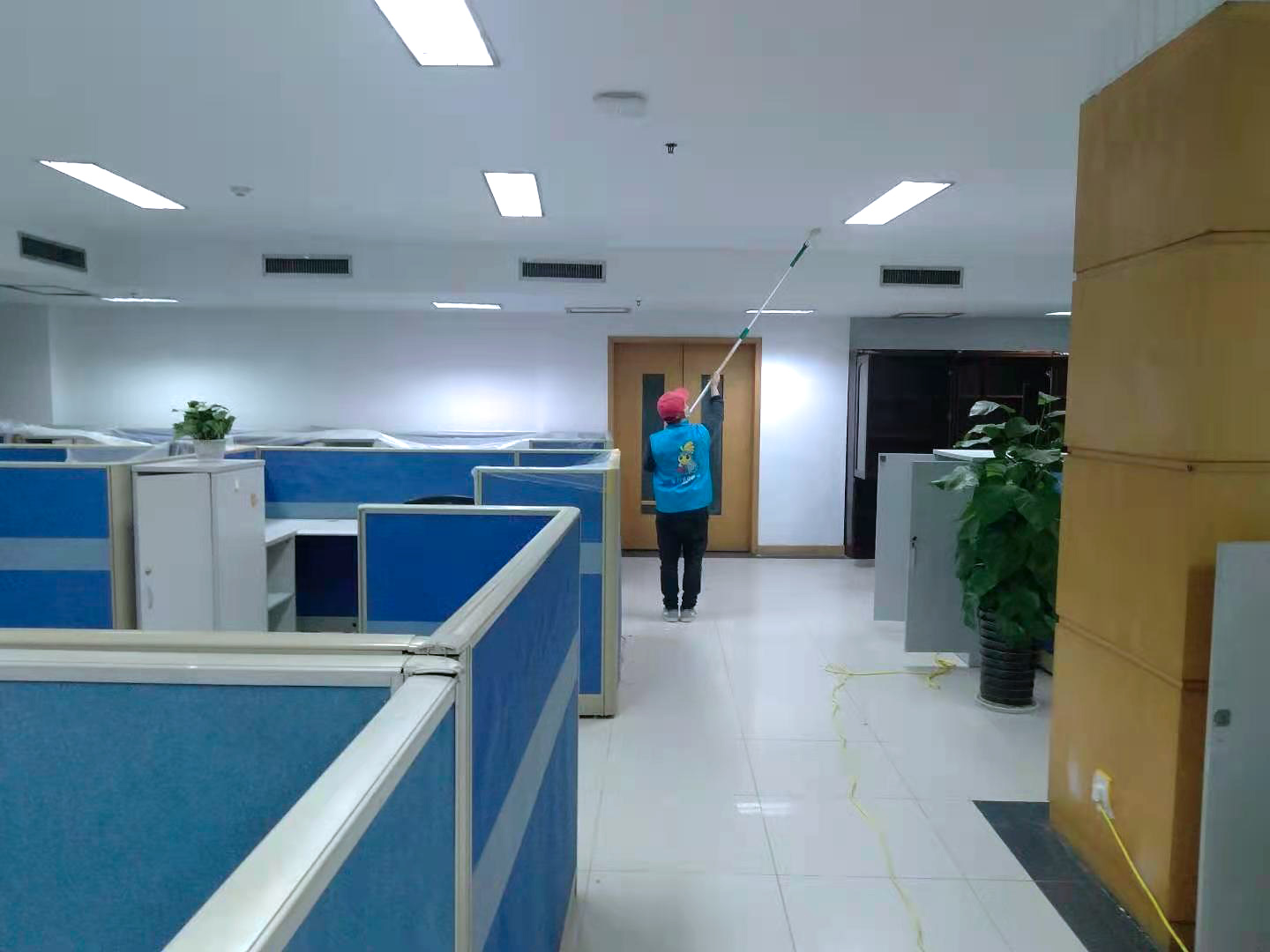 辦公室頂面滾筒全方位施工治理 辦公室頂面滾筒全方位施工治理