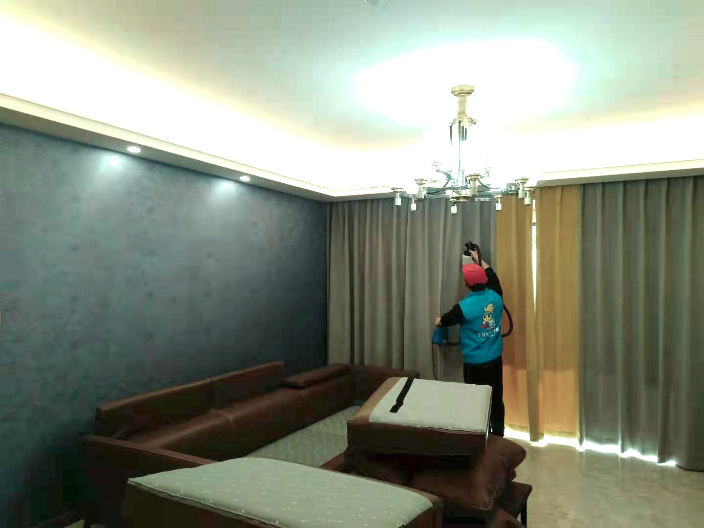 客廳窗簾沙發全方位施工治理 客廳窗簾沙發全方位施工治理