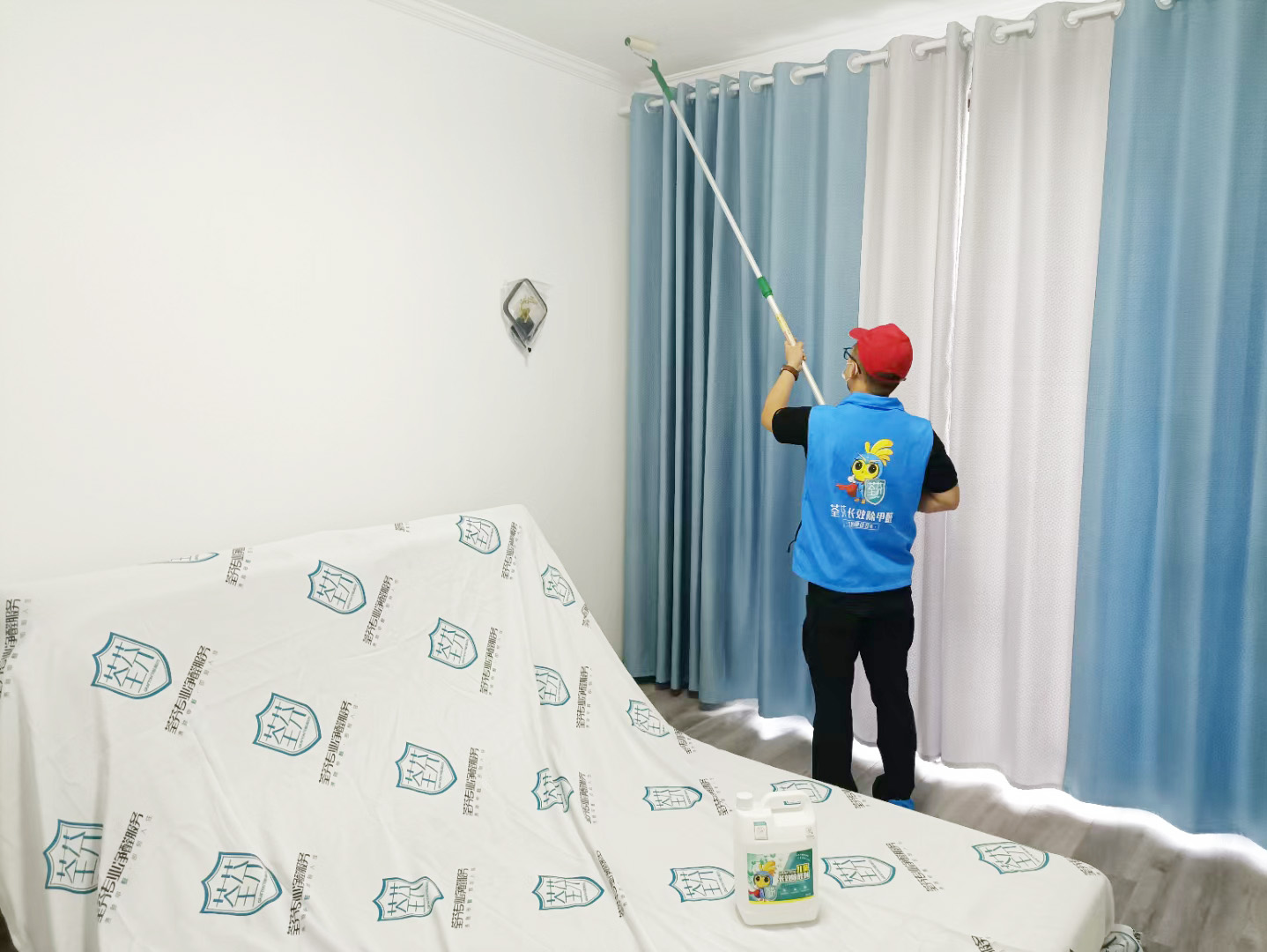 臥室頂面滾筒精細化施工 臥室頂面滾筒精細化施工