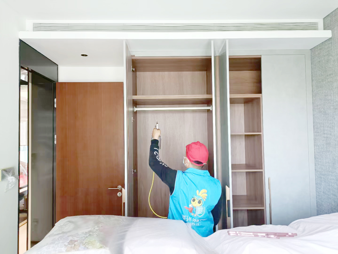 臥室衣柜噴槍全方位噴涂 臥室衣柜噴槍全方位噴涂