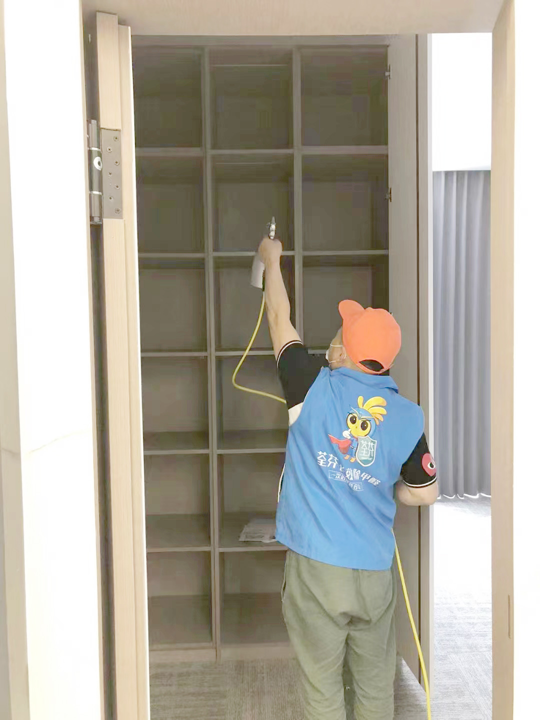 辦公室儲物柜噴槍治理 辦公室儲物柜噴槍治理