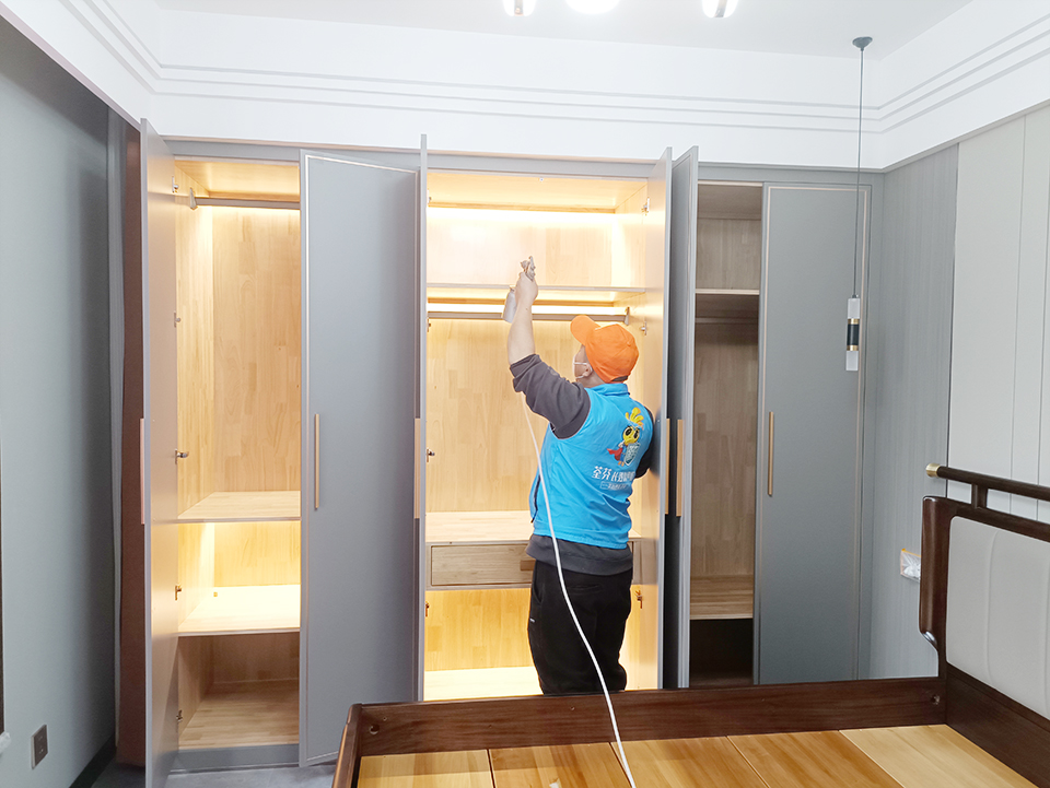 臥室衣柜噴涂治理甲醛 臥室衣柜噴涂治理甲醛