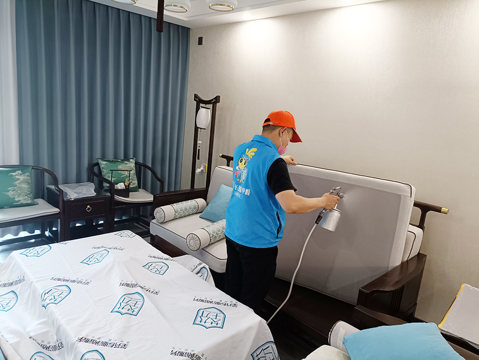 客廳沙發全方位噴涂治理甲醛 客廳沙發全方位噴涂治理甲醛
