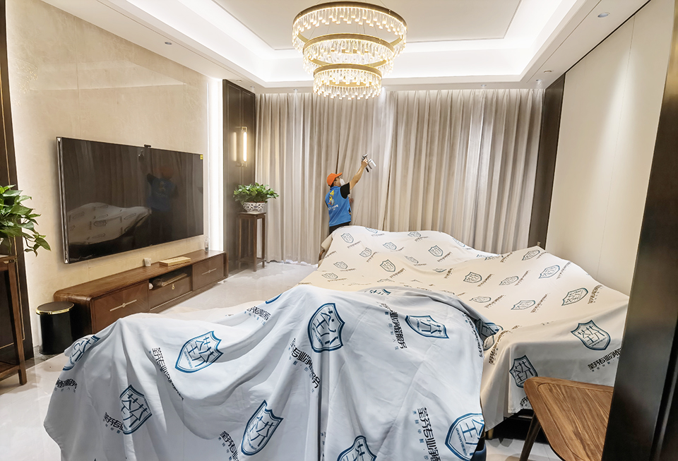 客廳墻面窗簾全方位噴涂治理甲醛 客廳墻面窗簾全方位噴涂治理甲醛